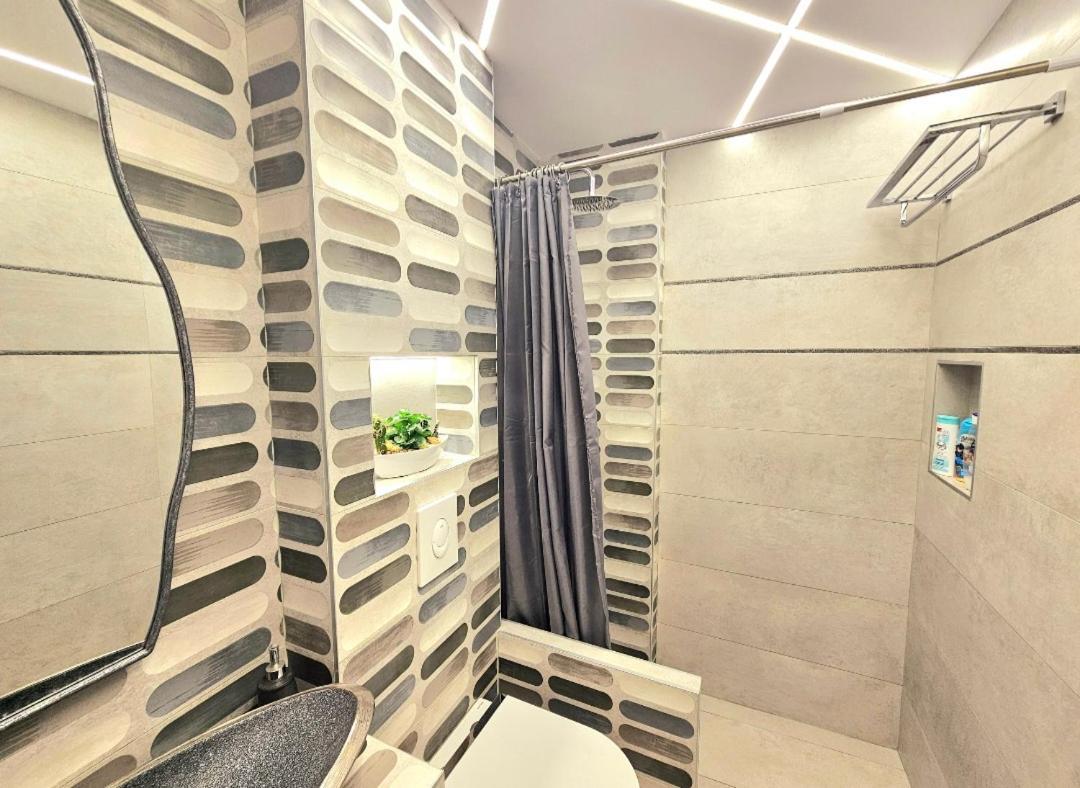 Sun Sea No 7 First Line Apartment Peraía Екстериор снимка